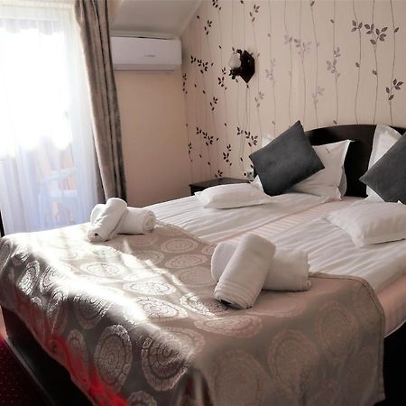 Pensiunea Magnolia Sibiu Exterior photo
