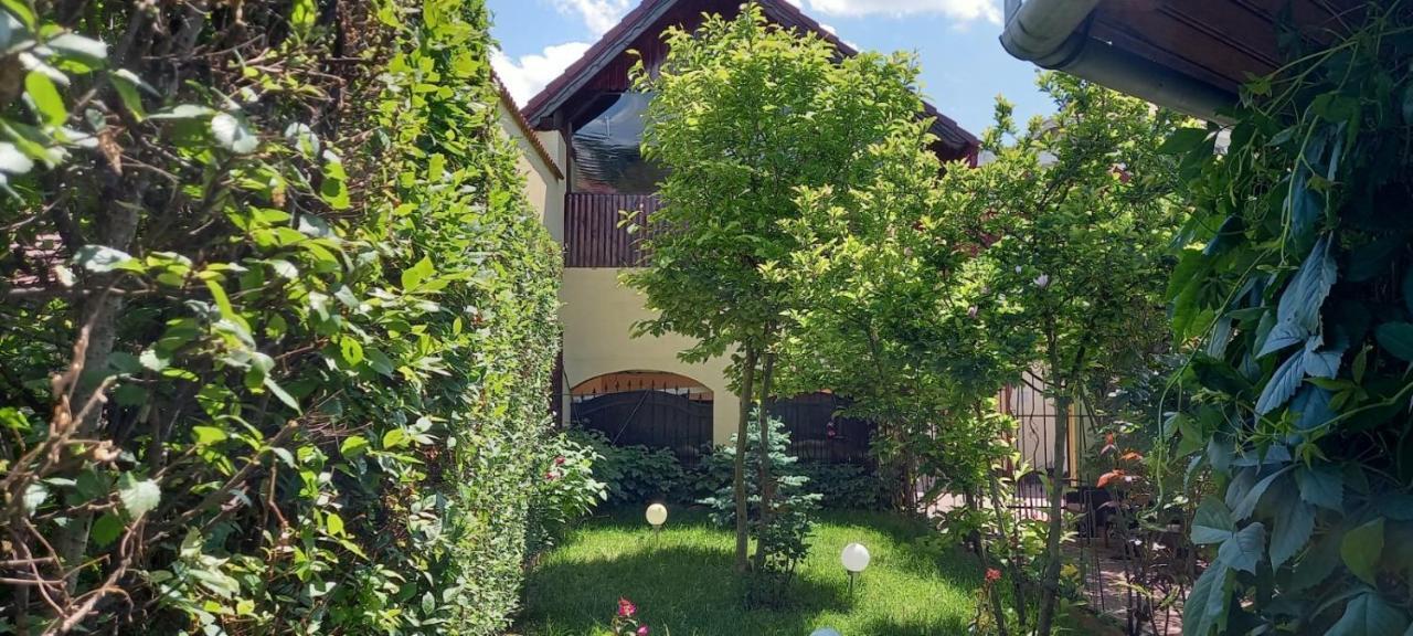 Pensiunea Magnolia Sibiu Exterior photo