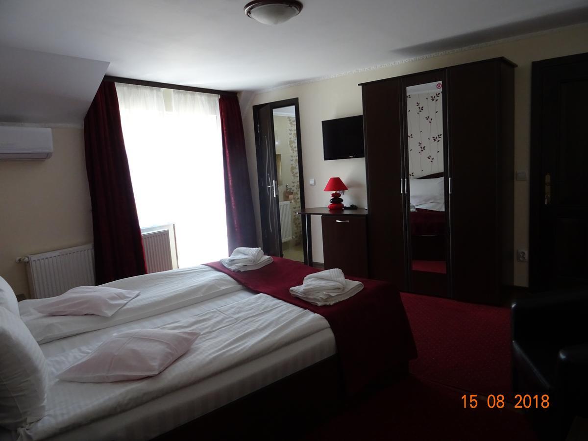 Pensiunea Magnolia Sibiu Exterior photo